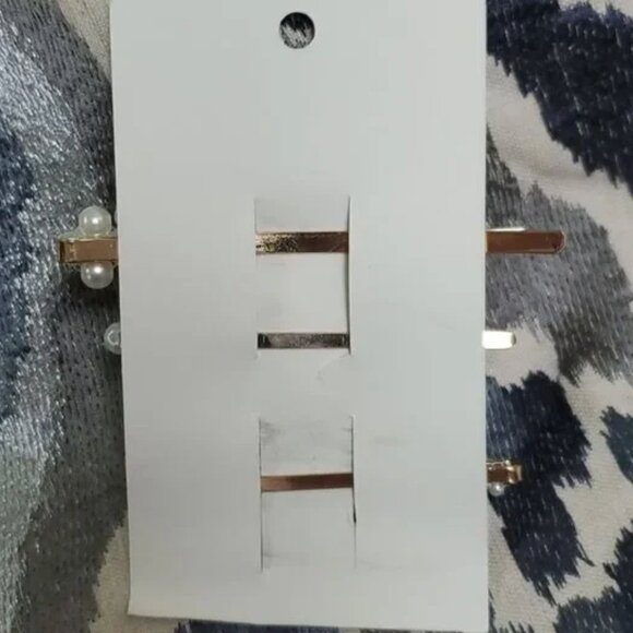 Handmade white Pearl Hair Clips NEW - Picture 3 of 3